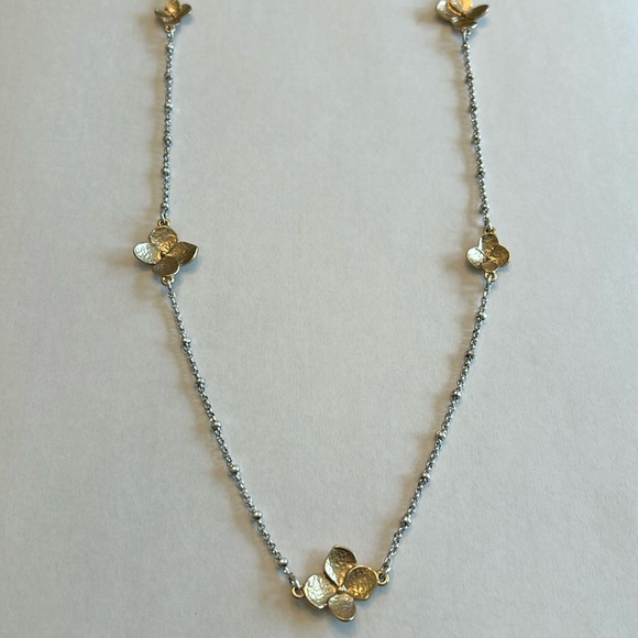 Two Tone Flower Necklace - Picture 1 of 4